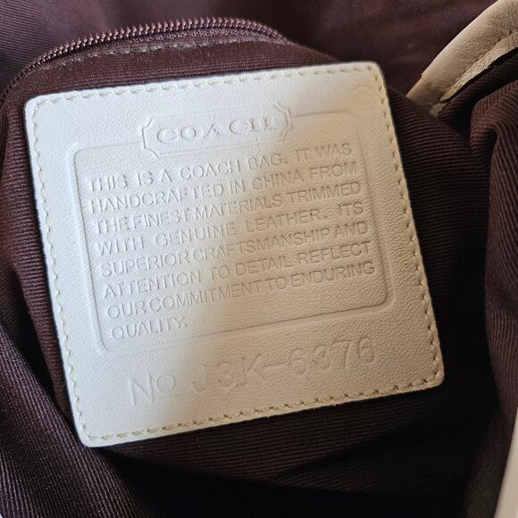 Y2k Coach Signature Soho Shoulder Bag/Crossbody #6376 In Winter White & Cream - Picture 6 of 7